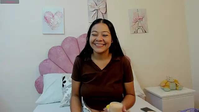 Snapshot of MilaaAdams chatting on May 30, 2026, 11:27 am MilaaAdams online show from May 30, 2026, 11:27 am