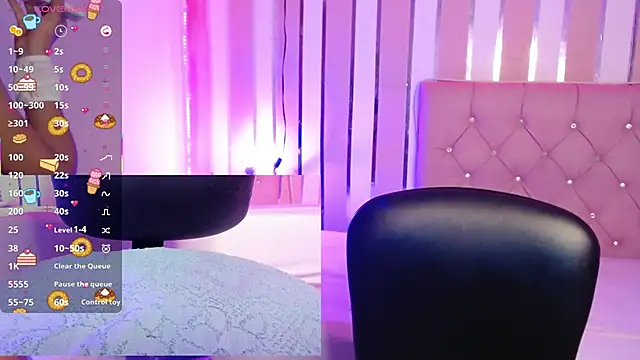 Snapshot of XimenaReid chatting on March 18, 2025, 1:44 pm XimenaReid online show from March 18, 2025, 1:44 pm