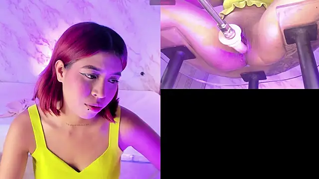 Snapshot of XimenaReid chatting on December 2, 2025, 1:57 pm XimenaReid online show from December 2, 2025, 1:57 pm