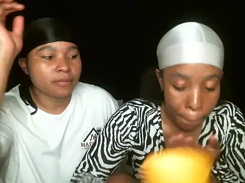 R-thequeen online show from September 23, 2025, 9:11 pm