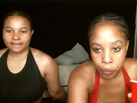 R-thequeen online show from October 7, 2025, 8:43 pm