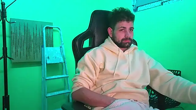 Snapshot of savage_daddyy chatting on January 8, 2025, 3:51 am savage daddyy online show from January 8, 2025, 3:51 am