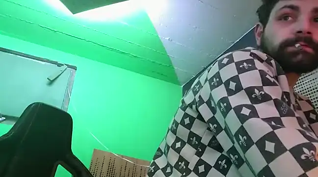 Snapshot of savage_daddyy chatting on February 9, 2025, 4:29 pm savage daddyy online show from February 9, 2025, 4:29 pm