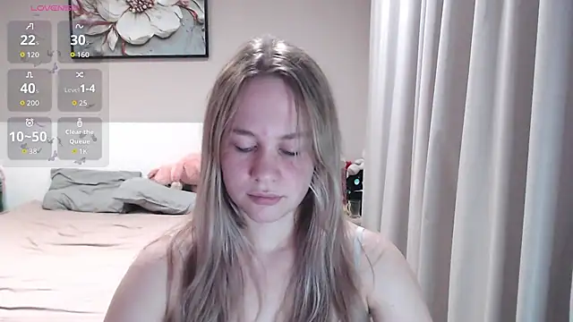 annabel8 online show from October 25, 2025, 8:31 pm