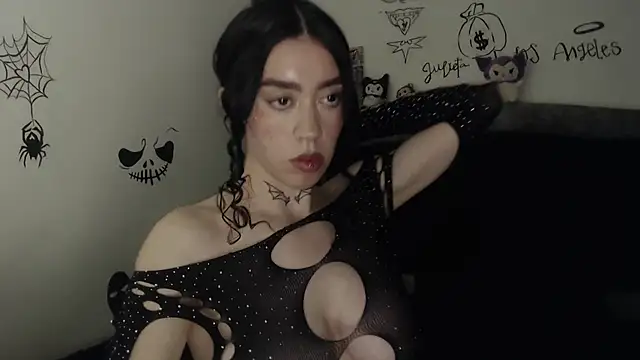 Snapshot of Julieta_De_Los_Angeles chatting on January 6, 2026, 8:46 pm Julieta De Los Angeles online show from January 6, 2026, 8:46 pm