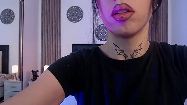 Snapshot of Julieta_De_Los_Angeles chatting on December 22, 2025, 3:39 am Julieta De Los Angeles online show from December 22, 2025, 3:39 am