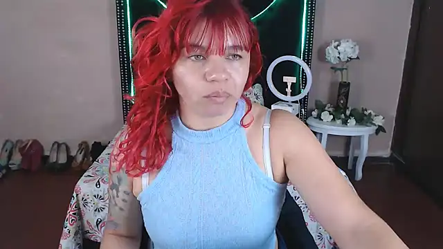 Snapshot of VioletaaaSlave chatting on April 28, 2026, 12:53 pm VioletaaaSlave online show from April 28, 2026, 12:53 pm