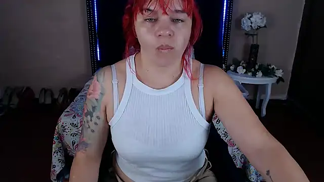 Snapshot of VioletaaaSlave chatting on May 4, 2026, 11:13 am VioletaaaSlave online show from May 4, 2026, 11:13 am