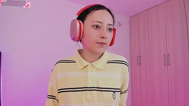 liaqueen610 online show from February 8, 2025, 8:32 pm