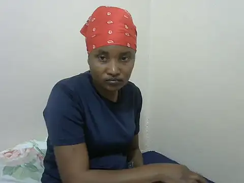 StacyGee24 online show from September 26, 2025, 2:35 pm