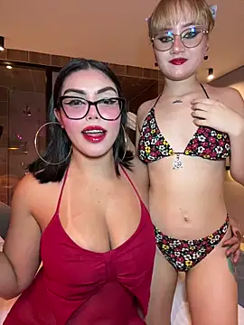 Snapshot of zui_lu chatting on November 25, 2025, 1:50 am zui lu online show from November 25, 2025, 1:50 am