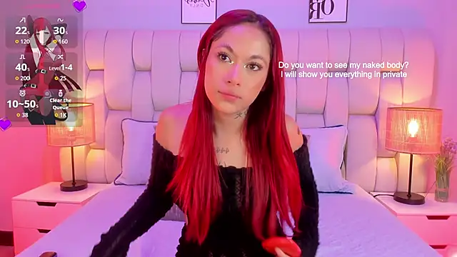 SkinnyFoxy online show from April 14, 2026, 8:03 pm