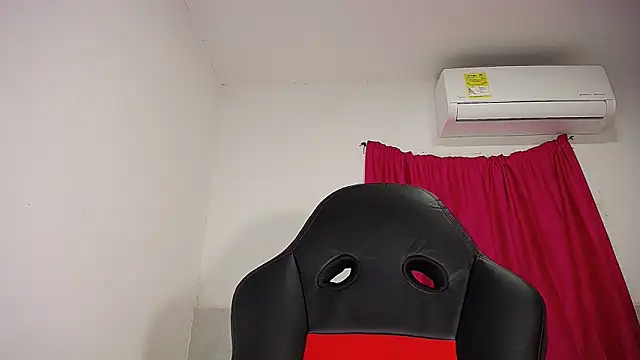 Snapshot of Sashabreck chatting on September 16, 2025, 3:07 am Sashabreck online show from September 16, 2025, 3:07 am