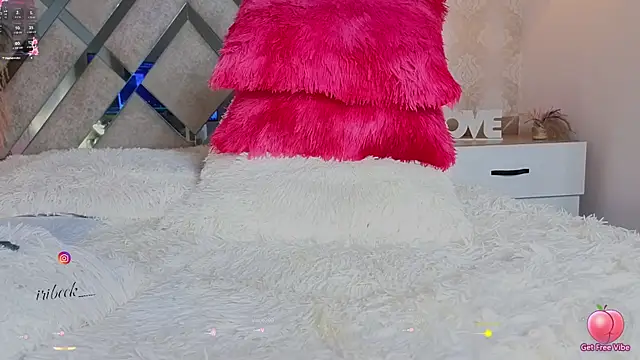 Snapshot of oceane_becker chatting on November 11, 2025, 12:44 pm oceane becker online show from November 11, 2025, 12:44 pm