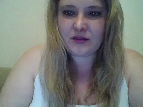 ParisMimi online show from April 11, 2026, 9:07 pm