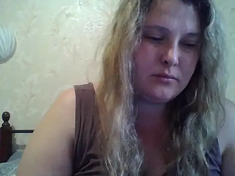 Snapshot of ParisMimi chatting on May 27, 2026, 8:11 am ParisMimi online show from May 27, 2026, 8:11 am