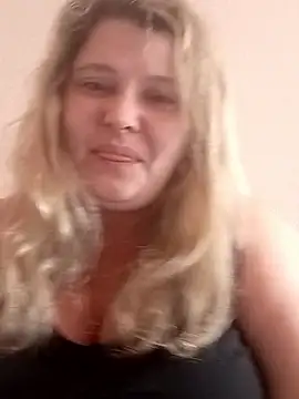 ParisMimi online show from January 19, 2026, 10:08 am