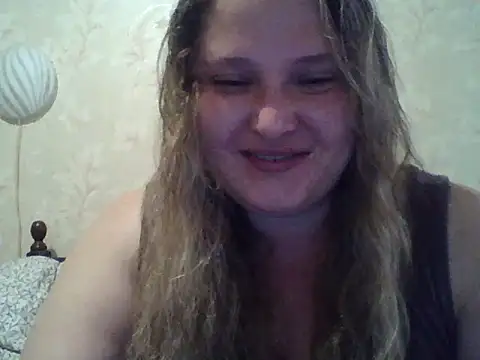 Snapshot of ParisMimi chatting on May 18, 2026, 7:46 am ParisMimi online show from May 18, 2026, 7:46 am