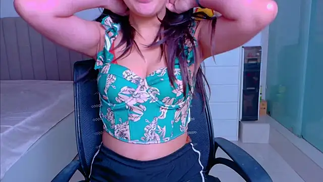 Snapshot of Aashika-Kaur chatting on December 5, 2025, 4:55 am Aashika-Kaur online show from December 5, 2025, 4:55 am