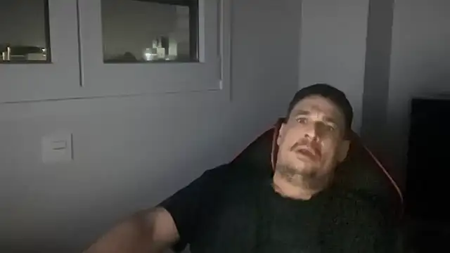 Snapshot of ManuelAlvarez26 chatting on March 1, 2026, 7:47 pm ManuelAlvarez26 online show from March 1, 2026, 7:47 pm