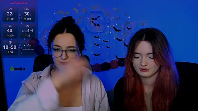 liana kisses online show from October 30, 2025, 7:55 pm