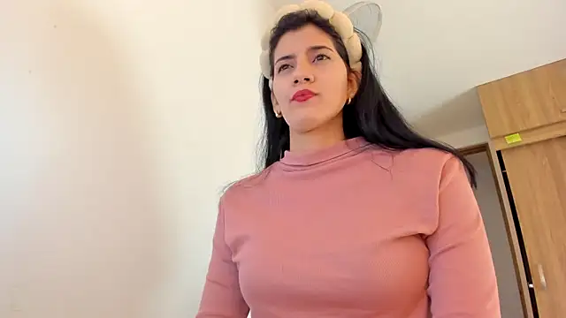 Snapshot of misstoya chatting on February 5, 2025, 4:16 am misstoya online show from February 5, 2025, 4:16 am