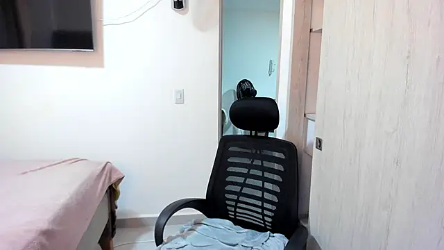 Snapshot of misstoya chatting on December 23, 2025, 1:49 am misstoya online show from December 23, 2025, 1:49 am