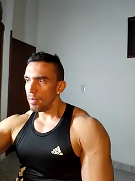 Snapshot of jhay-crux chatting on March 5, 2026, 11:10 pm jhay-crux online show from March 5, 2026, 11:10 pm