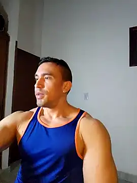 Snapshot of jhay-crux chatting on April 14, 2026, 12:04 am jhay-crux online show from April 14, 2026, 12:04 am