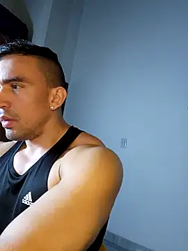 Snapshot of jhay-crux chatting on April 1, 2026, 12:24 am jhay-crux online show from April 1, 2026, 12:24 am