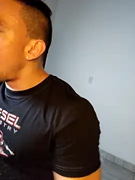 Snapshot of jhay-crux chatting on March 7, 2026, 10:21 am jhay-crux online show from March 7, 2026, 10:21 am