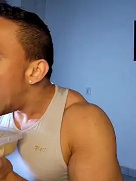 Snapshot of jhay-crux chatting on April 15, 2026, 12:16 am jhay-crux online show from April 15, 2026, 12:16 am