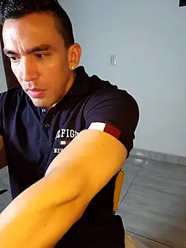 Snapshot of jhay-crux chatting on February 8, 2026, 11:41 am jhay-crux online show from February 8, 2026, 11:41 am