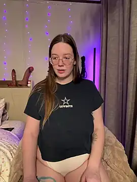 Snapshot of Sweetdee222x chatting on December 10, 2024, 7:58 am Sweetdee222x online show from December 10, 2024, 7:58 am