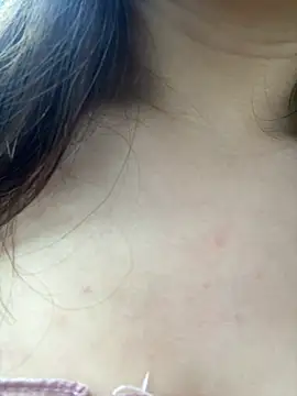 Snapshot of Efangfang chatting on March 6, 2025, 8:19 am Efangfang online show from March 6, 2025, 8:19 am