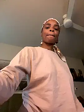 Snapshot of goldbuni chatting on November 11, 2025, 12:44 pm goldbuni online show from November 11, 2025, 12:44 pm