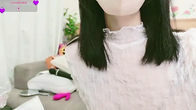 Conatsu online show from October 25, 2025, 10:43 pm