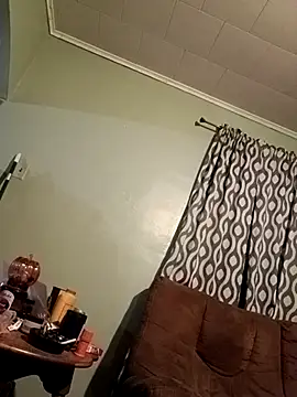 Snapshot of Bigloggz chatting on January 13, 2026, 6:39 am Bigloggz online show from January 13, 2026, 6:39 am