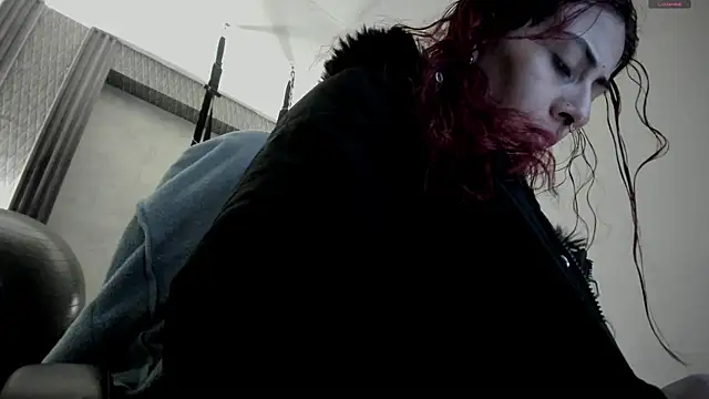 Snapshot of selene_red_ chatting on November 2, 2025, 4:34 pm selene red online show from November 2, 2025, 4:34 pm