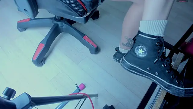 Snapshot of selene_red_ chatting on November 1, 2025, 3:50 pm selene red online show from November 1, 2025, 3:50 pm