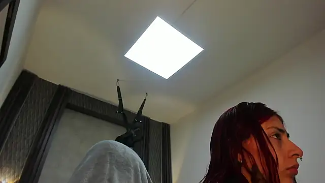 selene red  online show from February 2, 2026, 12:31 am