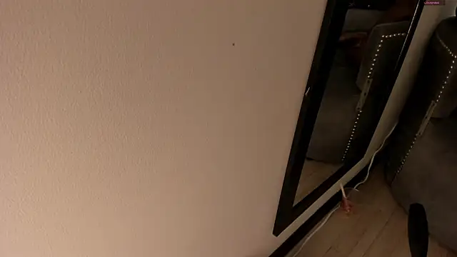 Snapshot of selene_red_ chatting on November 29, 2025, 4:18 pm selene red online show from November 29, 2025, 4:18 pm