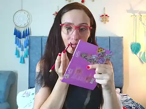 IberianMoonMK online show from November 27, 2025, 6:41 pm