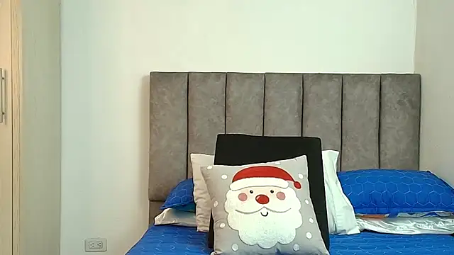 Snapshot of karina_lewis_ chatting on December 19, 2025, 5:32 am karina lewis online show from December 19, 2025, 5:32 am