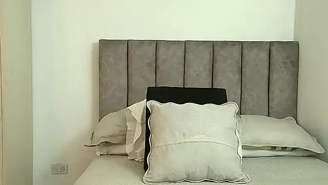 Snapshot of karina_lewis_ chatting on January 10, 2026, 3:35 am karina lewis online show from January 10, 2026, 3:35 am