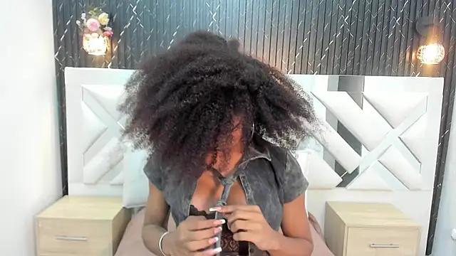 Snapshot of NaomiSteward chatting on March 18, 2025, 11:33 am NaomiSteward online show from March 18, 2025, 11:33 am