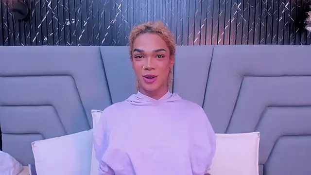 Snapshot of NaomiSteward chatting on October 14, 2025, 11:22 am NaomiSteward online show from October 14, 2025, 11:22 am