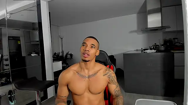 Snapshot of TROYWESLY- chatting on November 25, 2025, 10:54 pm TROYWESLY- online show from November 25, 2025, 10:54 pm