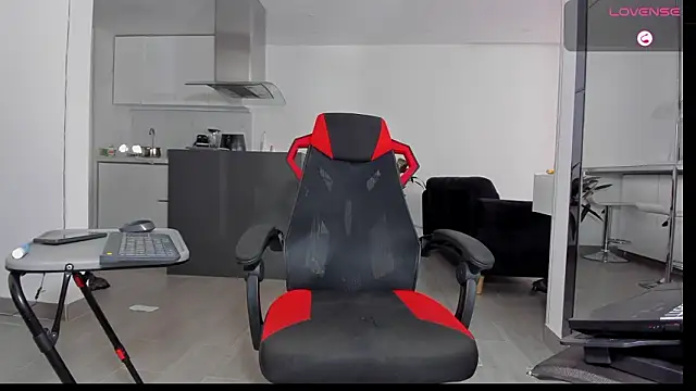 Snapshot of TROYWESLY- chatting on February 9, 2026, 9:13 pm TROYWESLY- online show from February 9, 2026, 9:13 pm