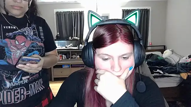 Snapshot of Elliewgfs chatting on December 8, 2024, 3:29 am Elliewgfs online show from December 8, 2024, 3:29 am